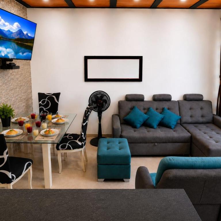 Casa moderna, central, con piscina privada - Casa de 2 dormitorios - 4