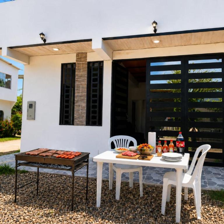 Casa moderna, central, con piscina privada - Casa de 2 dormitorios - 21