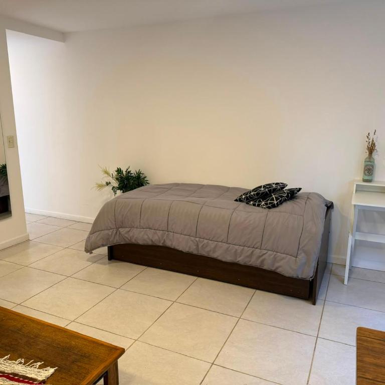 Victoria Plaza - One-Bedroom Apartment - 15