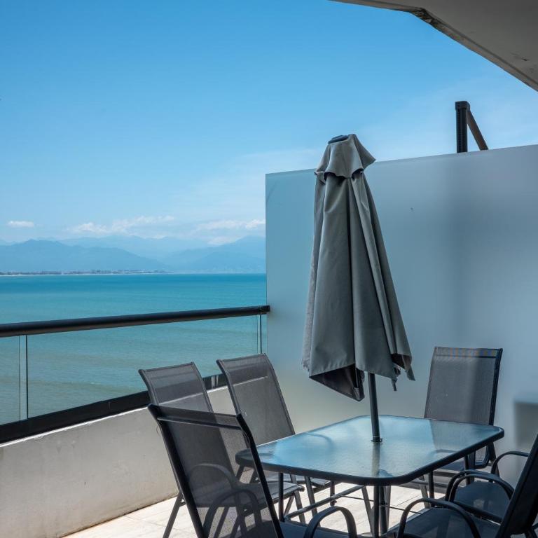 Oceanfront Condo in Bucerías with Two Ocean-View Terraces - Narval Norte - Apartamento de 2 dormitorios con vistas al océano - 1