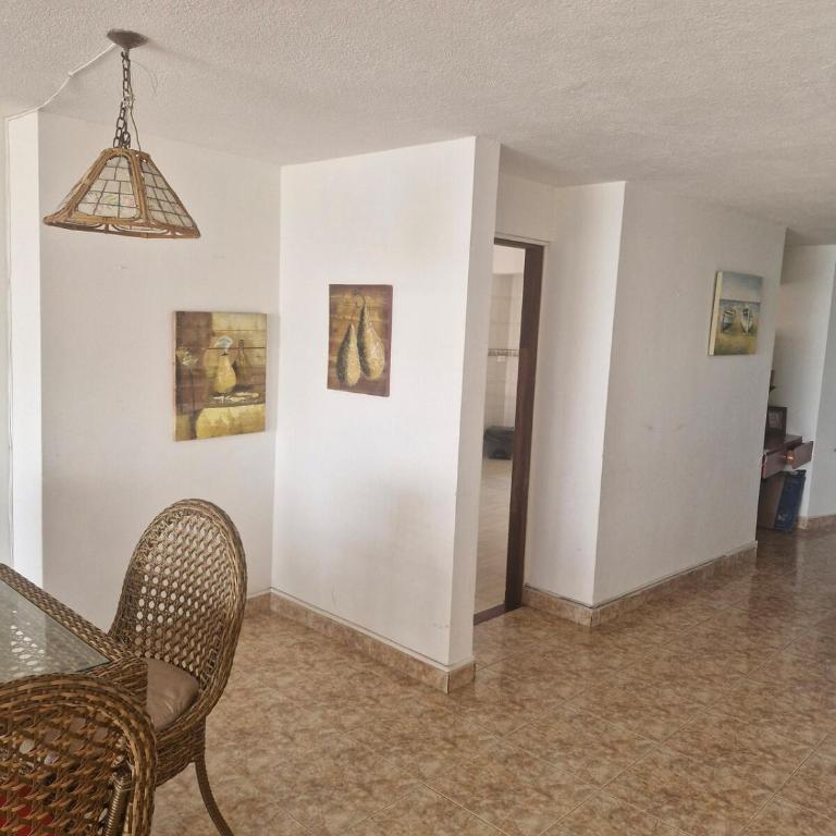 Beautiful and spacious apartment with ocean views - Three-Bedroom Apartment - 3