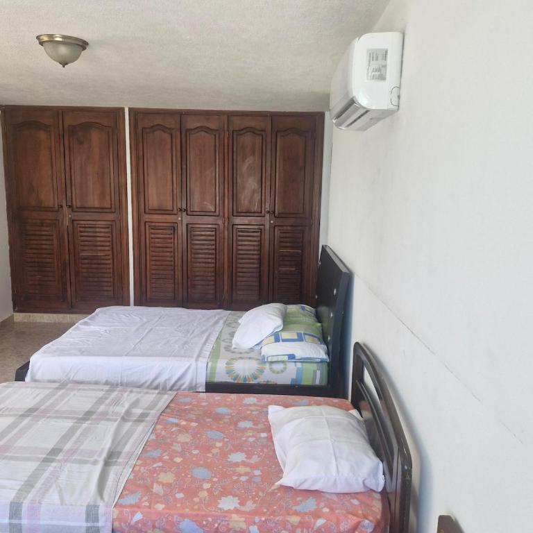 Beautiful and spacious apartment with ocean views - Three-Bedroom Apartment - 9