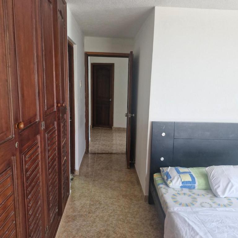 Beautiful and spacious apartment with ocean views - Three-Bedroom Apartment - 18