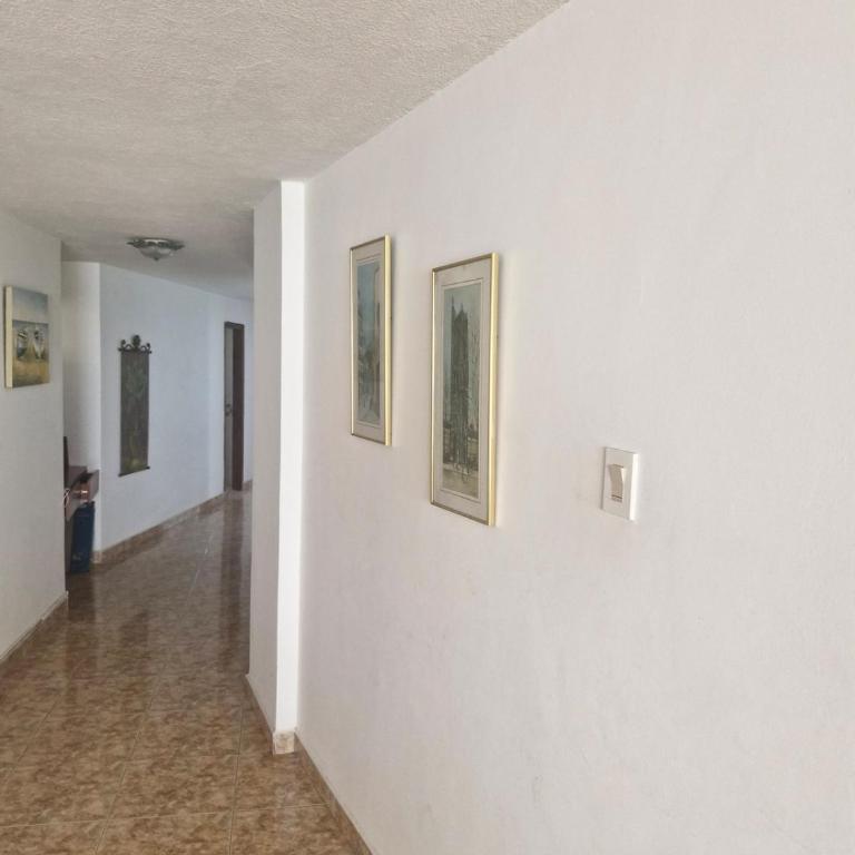Beautiful and spacious apartment with ocean views - Three-Bedroom Apartment - 19