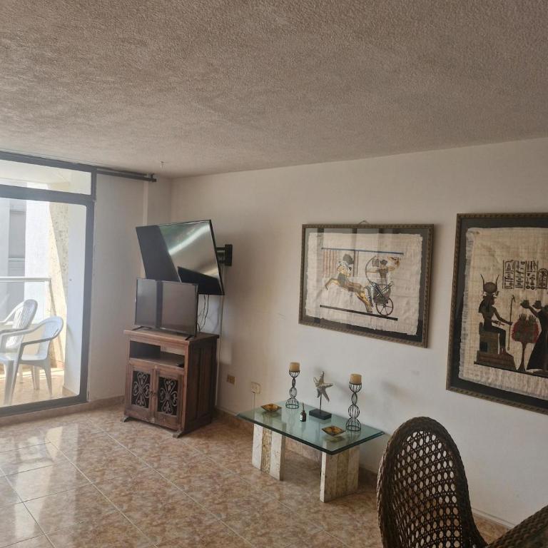 Beautiful and spacious apartment with ocean views - Three-Bedroom Apartment - 23