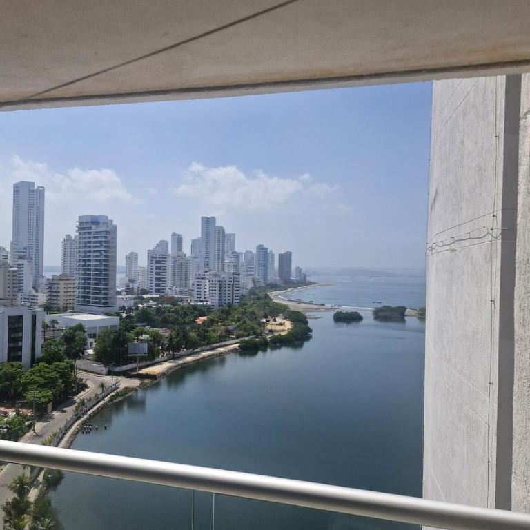 Beautiful and spacious apartment with ocean views - Three-Bedroom Apartment - 28