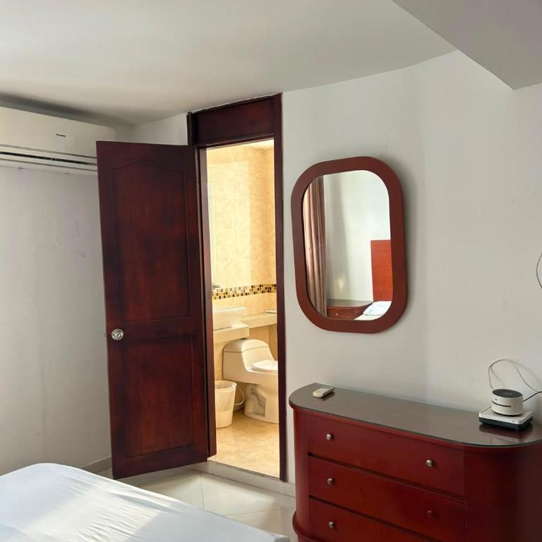 Comfortable apartment with spectacular ocean views - Three-Bedroom Apartment - 4