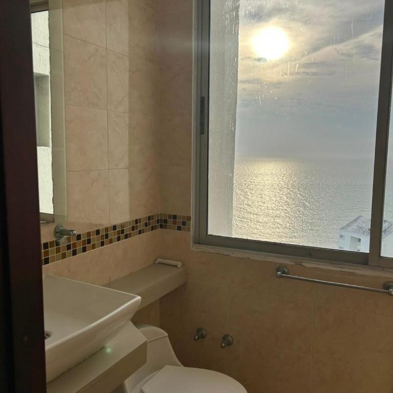 Comfortable apartment with spectacular ocean views - Three-Bedroom Apartment - 13