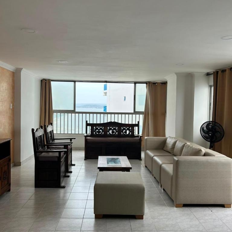 Comfortable apartment with spectacular ocean views - Three-Bedroom Apartment - 22