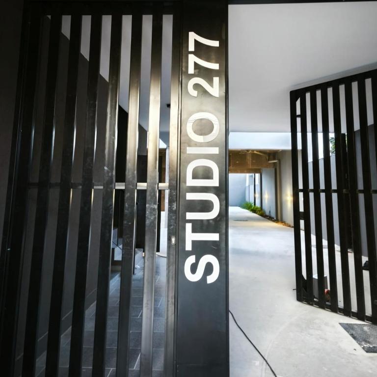 Cálido y Luminoso departamento a estrenar - Apartamento Estudio con cama grande - 18