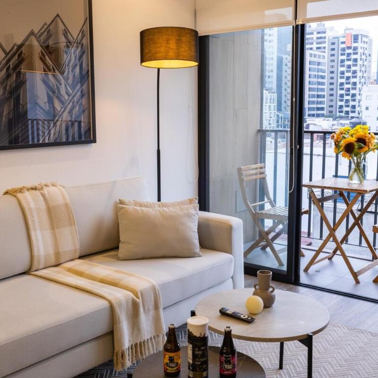 Bright & Modern 1BR w Balcony, WIFI, Free parking - One-Bedroom Apartment - 6