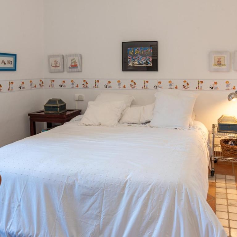 Mezquida del puerto - Six-Bedroom House - 24