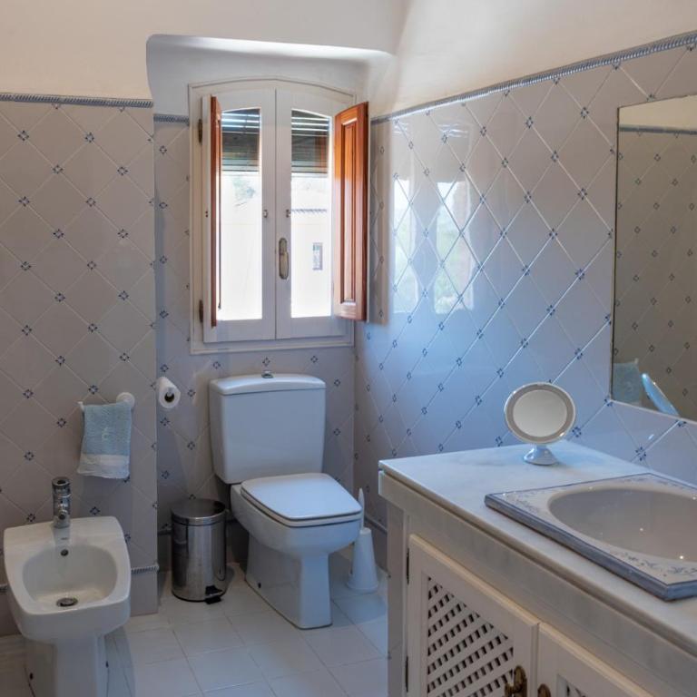 Mezquida del puerto - Six-Bedroom House - 25