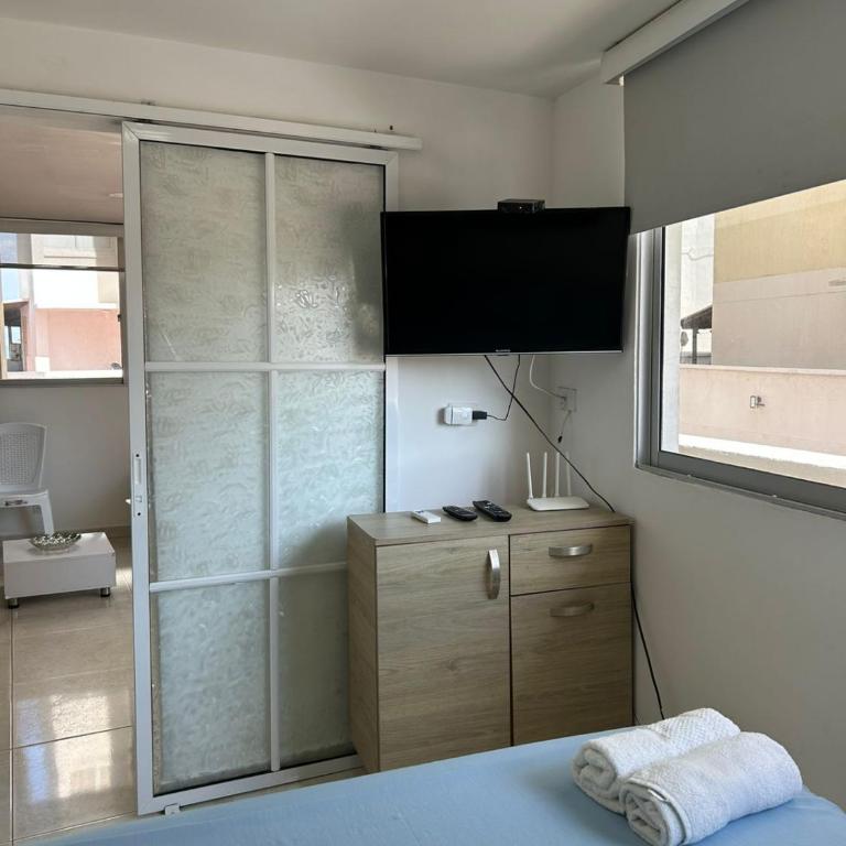 Elegant family apartment with ocean views - Two-Bedroom Apartment - 8