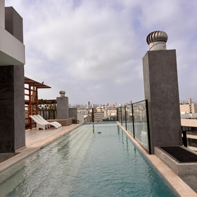 Luxury Miraflores apartment - Rooftop Pool & Gym - Two-Bedroom Apartment - 8