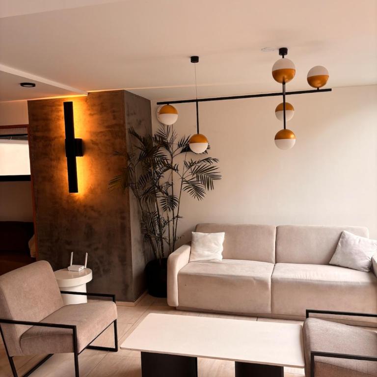 Luxury Miraflores apartment - Rooftop Pool & Gym - Two-Bedroom Apartment - 18