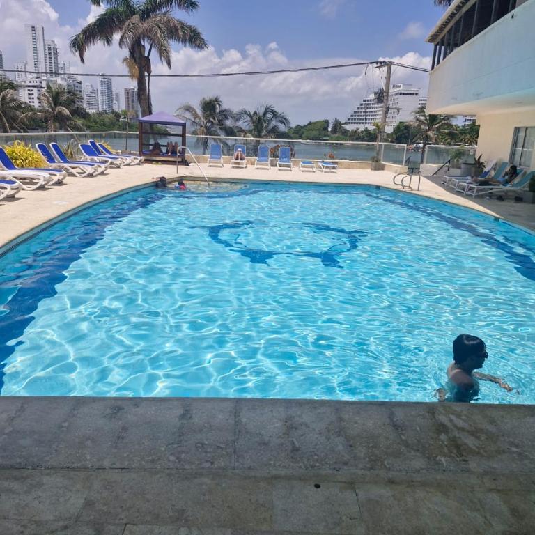 Nice and comfortable apartment near the beach - Two-Bedroom Apartment - 13