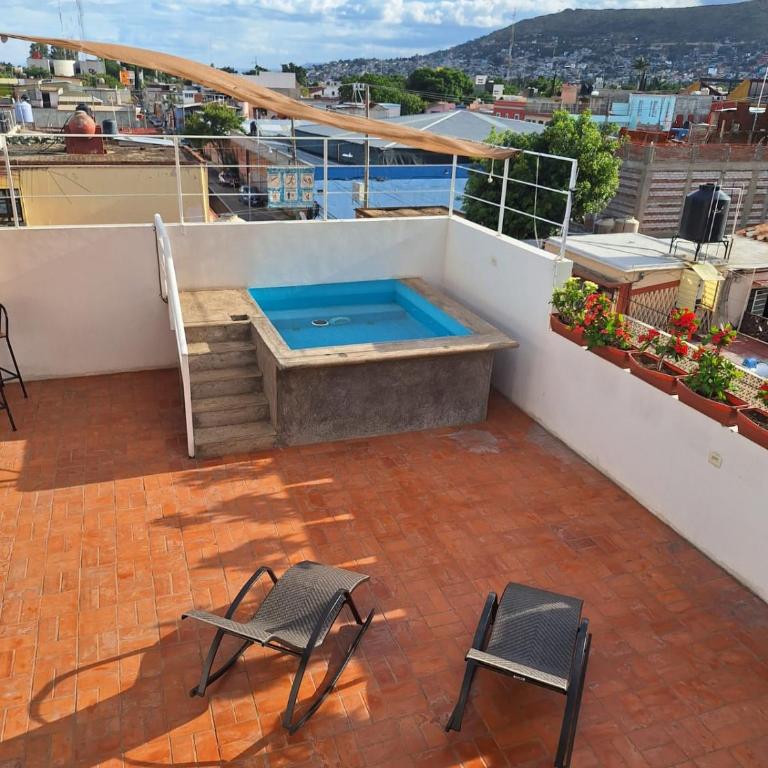 comfortable, spacious, central with a pool and terrace - Apartamento de 3 dormitorios - 14