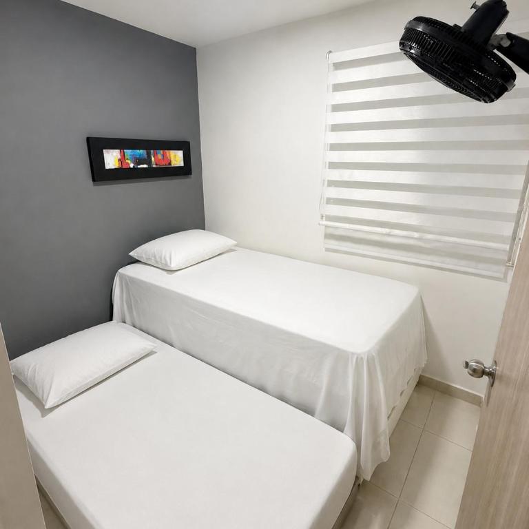 Apartamento completo de 3 Habitaciones cerca de la Playa - Three-Bedroom Apartment - 10