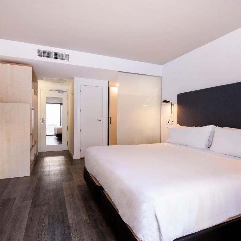 INNSiDE by Meliá Palma Center - Habitación Premium Innside con bañera de hidromasaje - 2