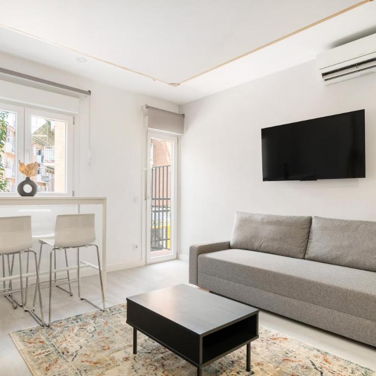 Madrid RIo Suites con Parking Privado - Studio - 1