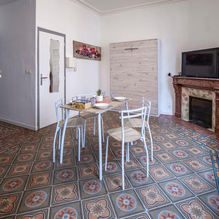 L'Ensoleillé - Studio 2p - Centre-Ville - One-Bedroom Apartment - 9