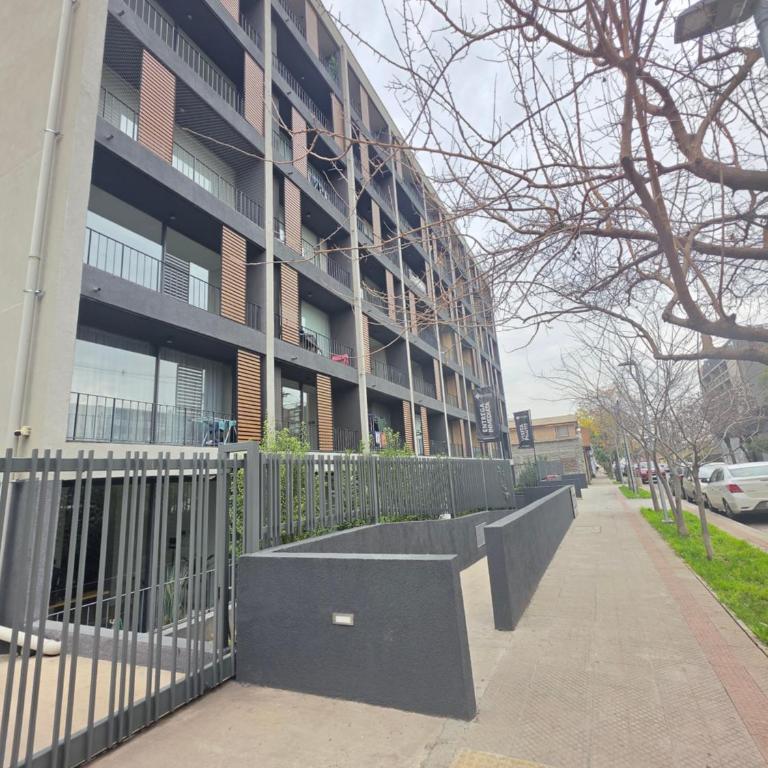 Studio Amplio a pasos de Movistar Arena y Metro - Apartamento de 1 dormitorio - 3