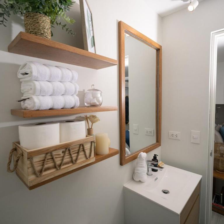 Loft in Barranco w Terr, AC, WiFi Nr Bridge of Sighs - One-Bedroom Apartment - 36