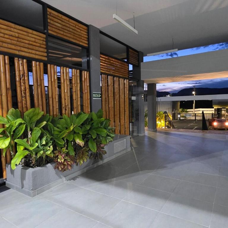 Descansa con vistas al lago, piscina, a 3 minutos de Girardot - Apartamento de 2 dormitorios - 16