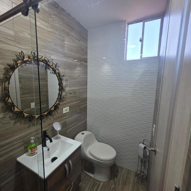 Descansa con vistas al lago, piscina, a 3 minutos de Girardot - Apartamento de 2 dormitorios - 35