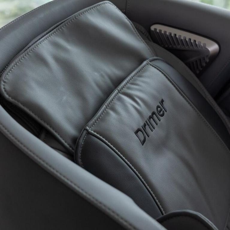 Miraflores Luxury Suite PS5 Massage Chair Dyson - Two-Bedroom Apartment with Balcony and Sea View - 73