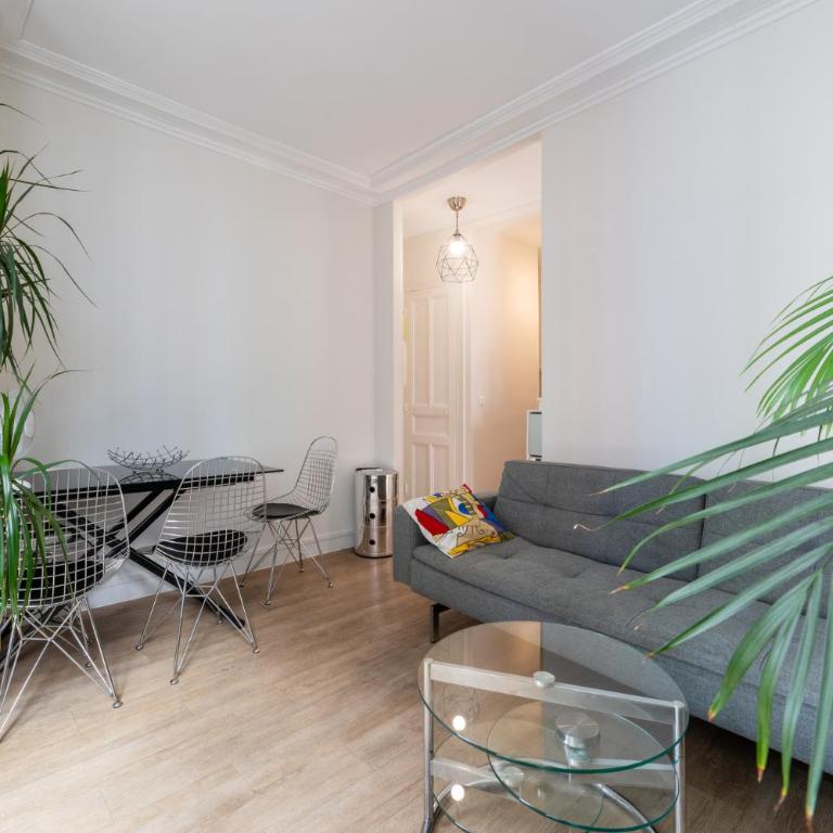 Charming and Bright 1BDR Near the Marais - Appartement - 10