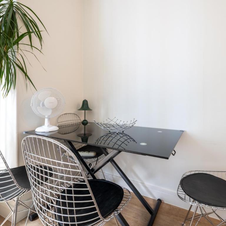 Charming and Bright 1BDR Near the Marais - Appartement - 15