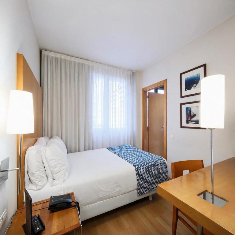 Catalonia Barcelona Beach - Habitación Individual - 4