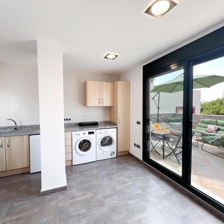 Spacious Family Townhouse in Cancelada, Near Golf Courses and the Beach - Three-Bedroom House - 9
