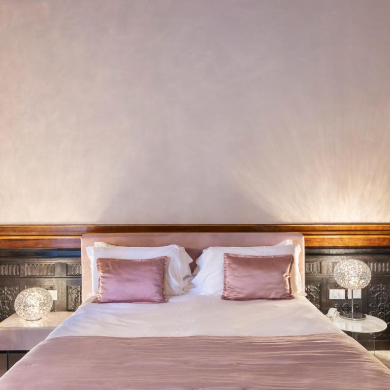 Palazzo Marletta Luxury House Hotel - Deluxe Double Room with Balcony and Cathedral View - 19