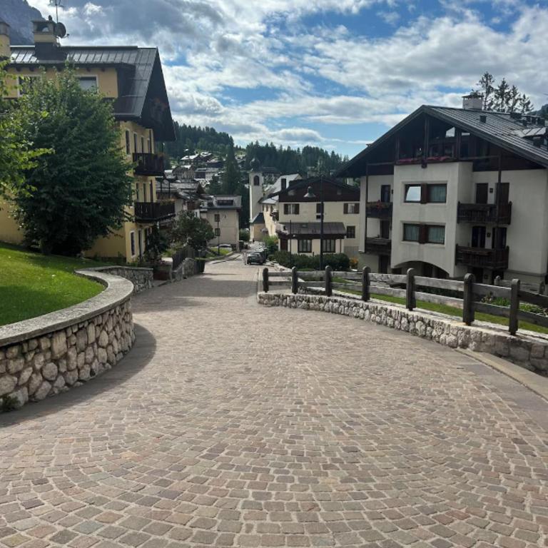 Modern Comfort in Cortina - Appartamento con 2 Camere da Letto - 10