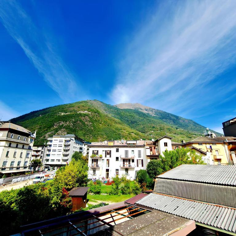 Bernina Stop & Go apartment - 30 steps to the red train - Appartement 1 Chambre - 10