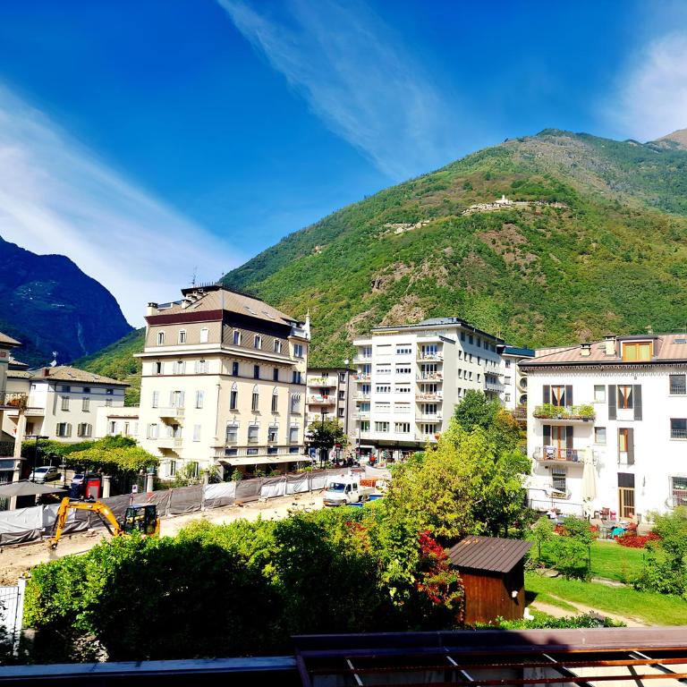 Bernina Stop & Go apartment - 30 steps to the red train - Appartement 1 Chambre - 11