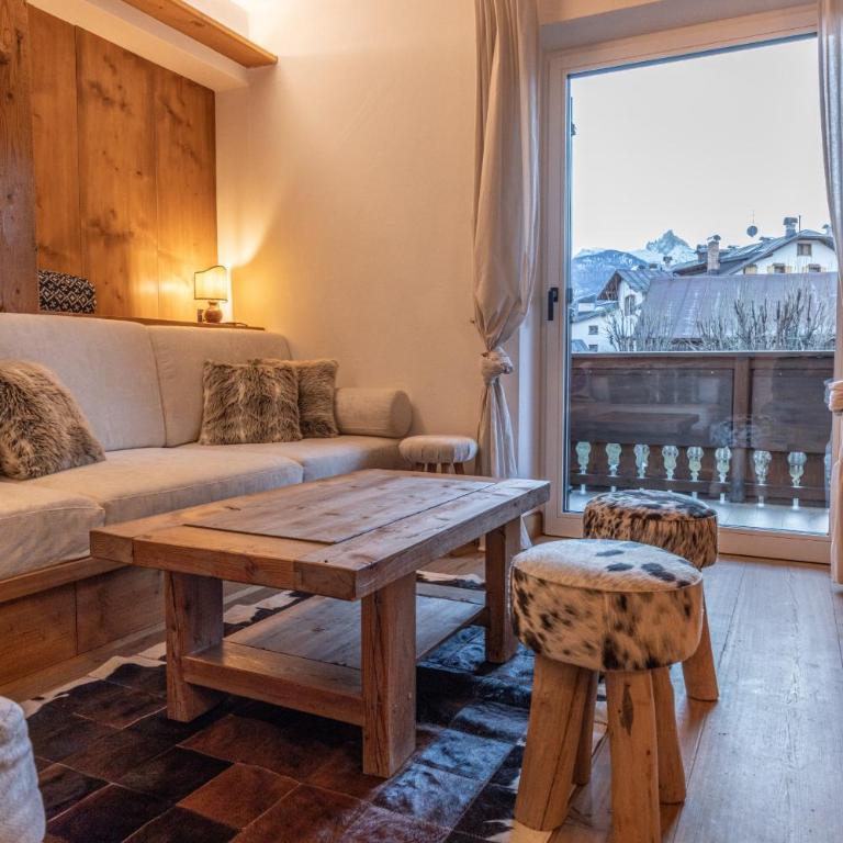Casa Ampezzo, in the town center with balcony and parking area - Appartamento con 3 Camere da Letto e con Balcone - 1