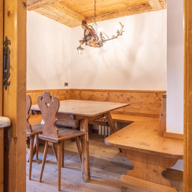 Casa Ampezzo, in the town center with balcony and parking area - Appartamento con 3 Camere da Letto e con Balcone - 12
