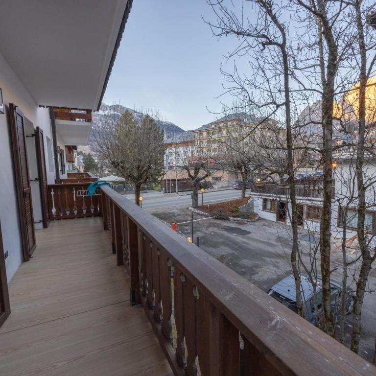 Casa Ampezzo, in the town center with balcony and parking area - Appartamento con 3 Camere da Letto e con Balcone - 30