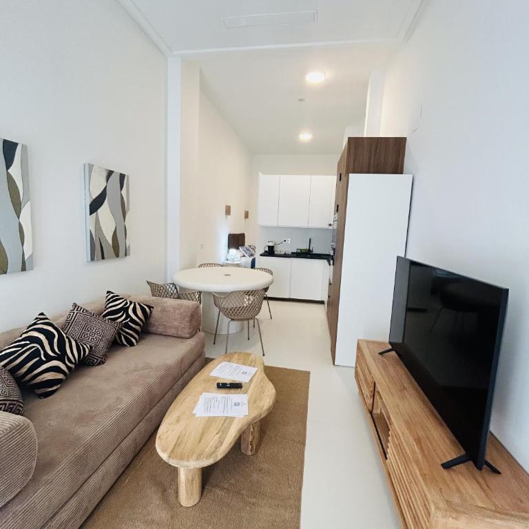 Apartamentos Marina Port - Deluxe Apartment - 6