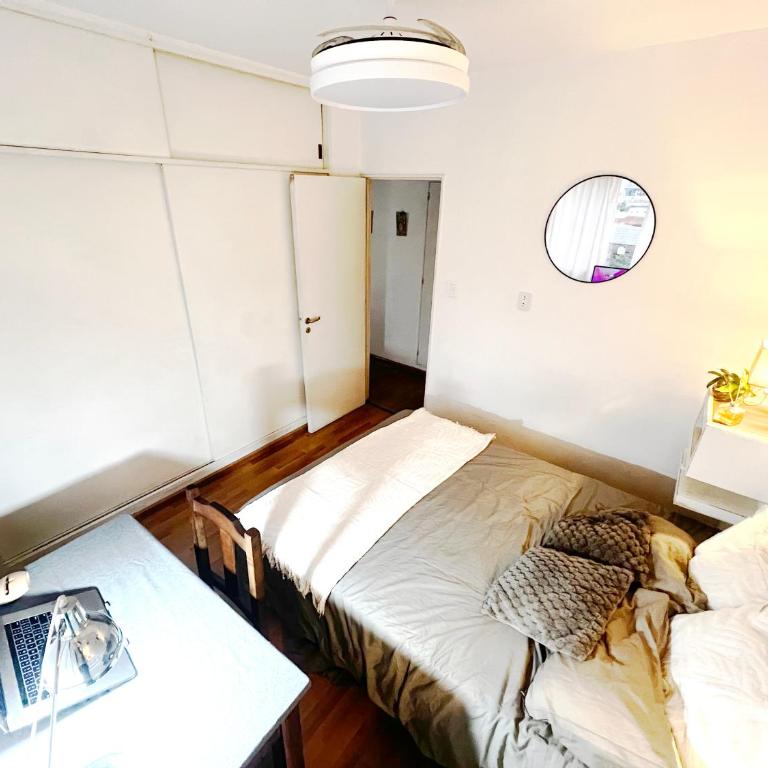 Abasto, 2 ambientes, departamento completo y práctico - One-Bedroom Apartment - 12