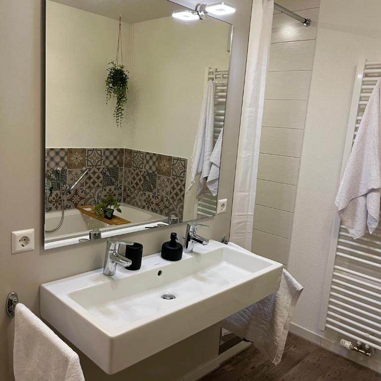 StayZen Spinnerei Residence mit Loggia - Deluxe Apartment - 29