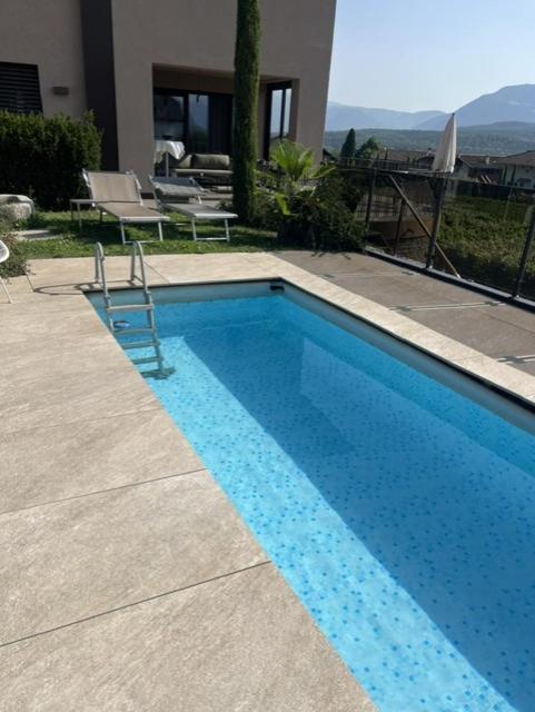 Luxury Apartment with Private Garden & Vineyard Views in Kaltern - Camera Matrimoniale con Bagno Privato - 8