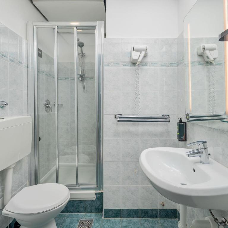 B&B Hotel Como City Center - Camera Singola - 4