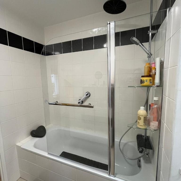Lovely, cosy & AC apart close to center Paris - Appartement 3 Chambres - 30