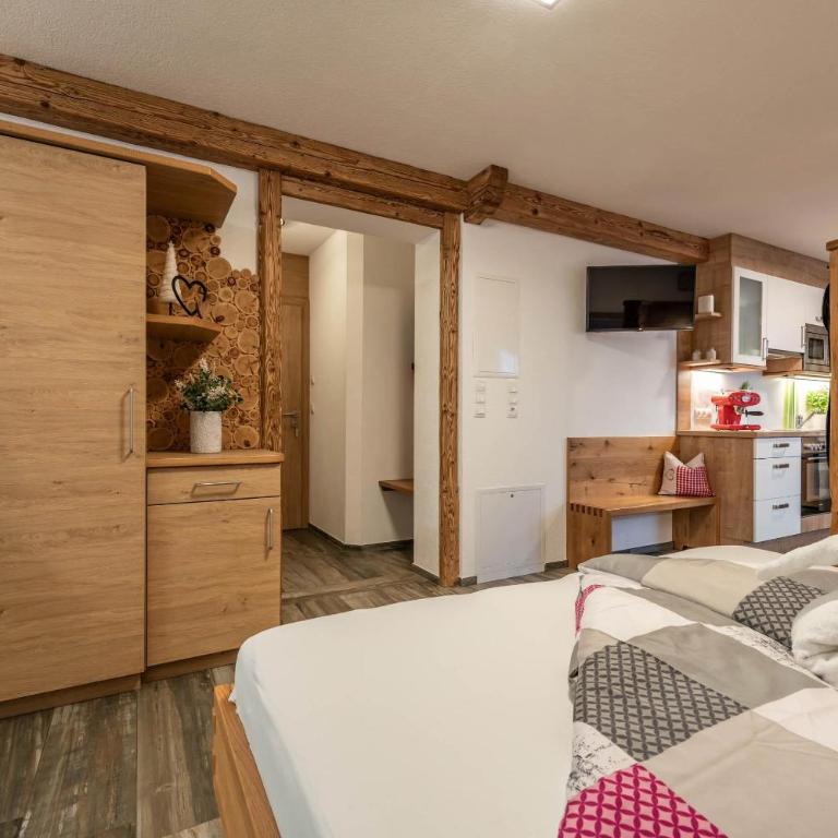 Apartment Schöser - Apartment mit 1 Schlafzimmer und Dusche - 48