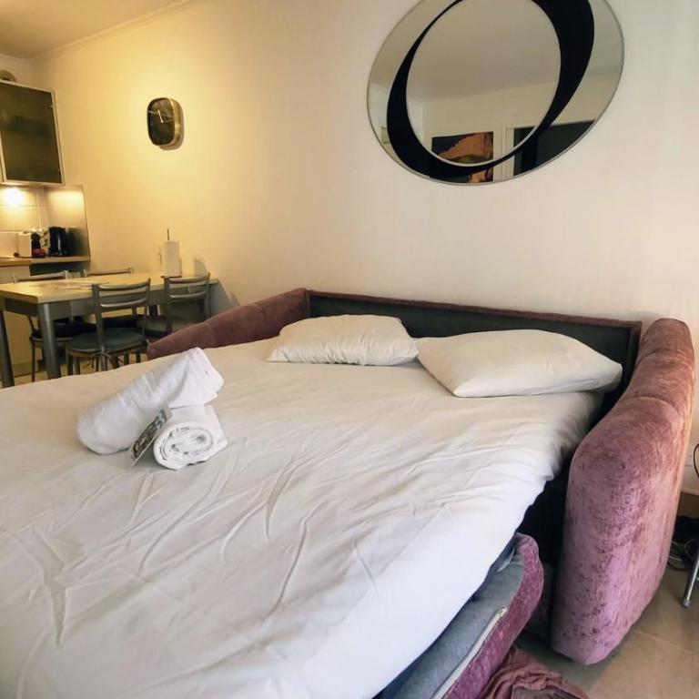WeHost BARETY - Blooming Balcony Retreat - Central 3-4prs - Appartement - Vue sur Jardin - 8